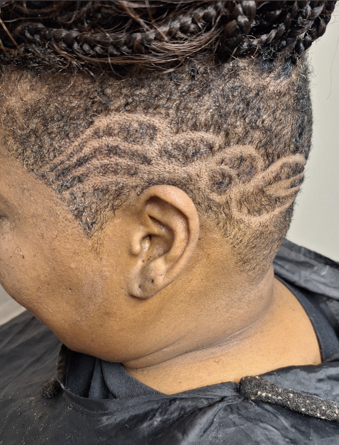 Premium men's grooming at T's Barbershop